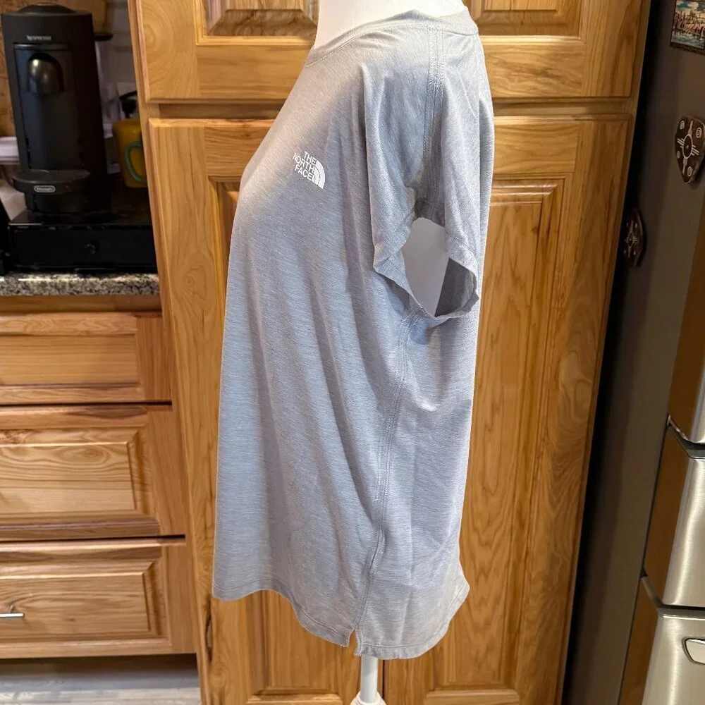The North Face Wander Slitback Tee Women’s Medium Gray Keyhole EUC - Picture 3 of 13